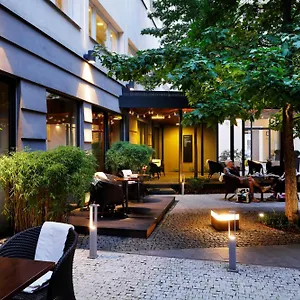 Hotel Three Crowns ***